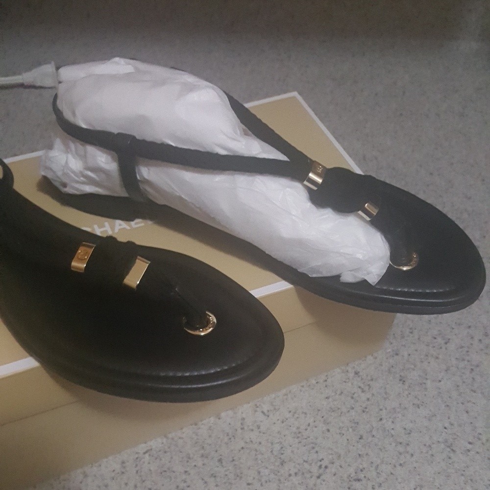 Sandals - Picture 2 of 3